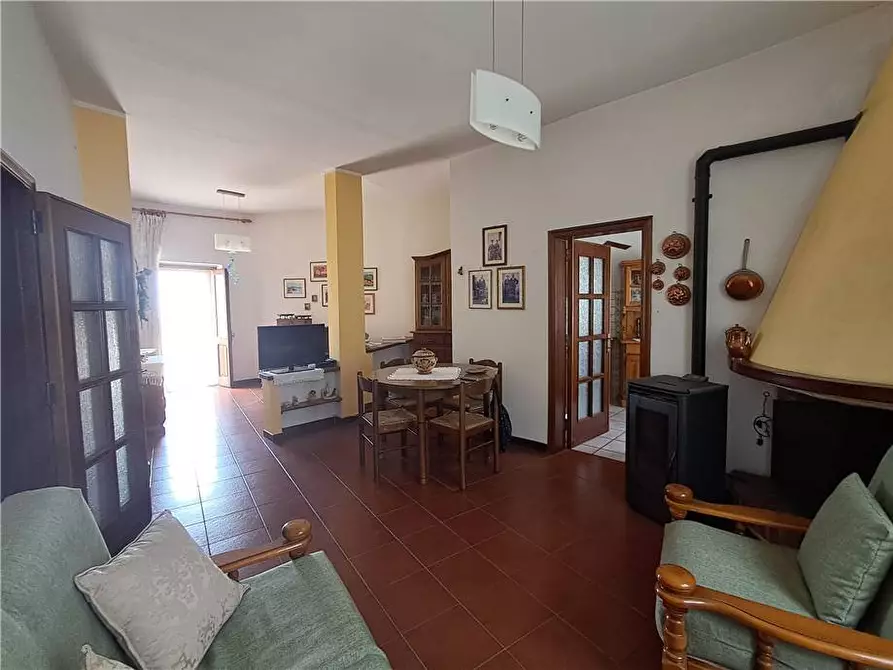 Immagine 2 di Villa in vendita  a Cuglieri
