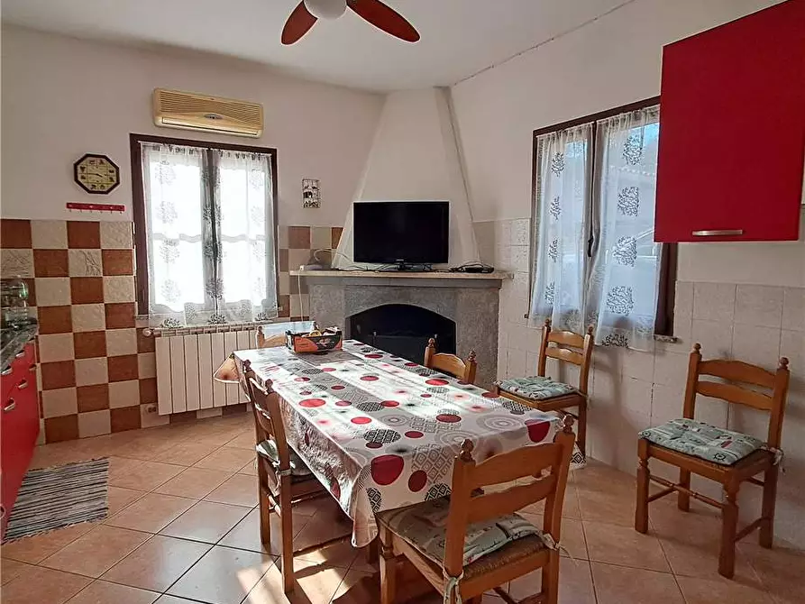 Immagine 3 di Villa in vendita  a Cuglieri