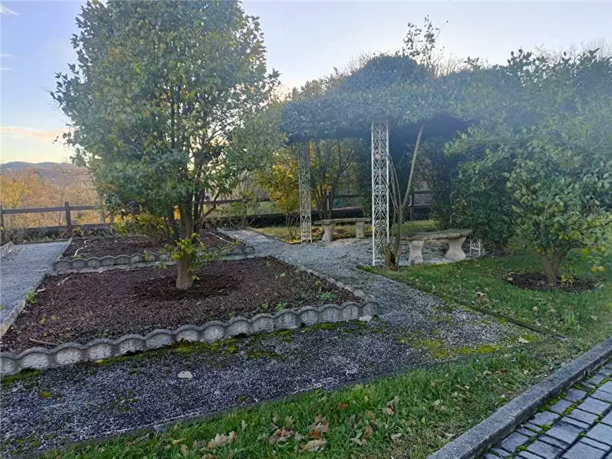 Immagine 21 di Albergo/B&B/Residence in vendita  a Malgesso