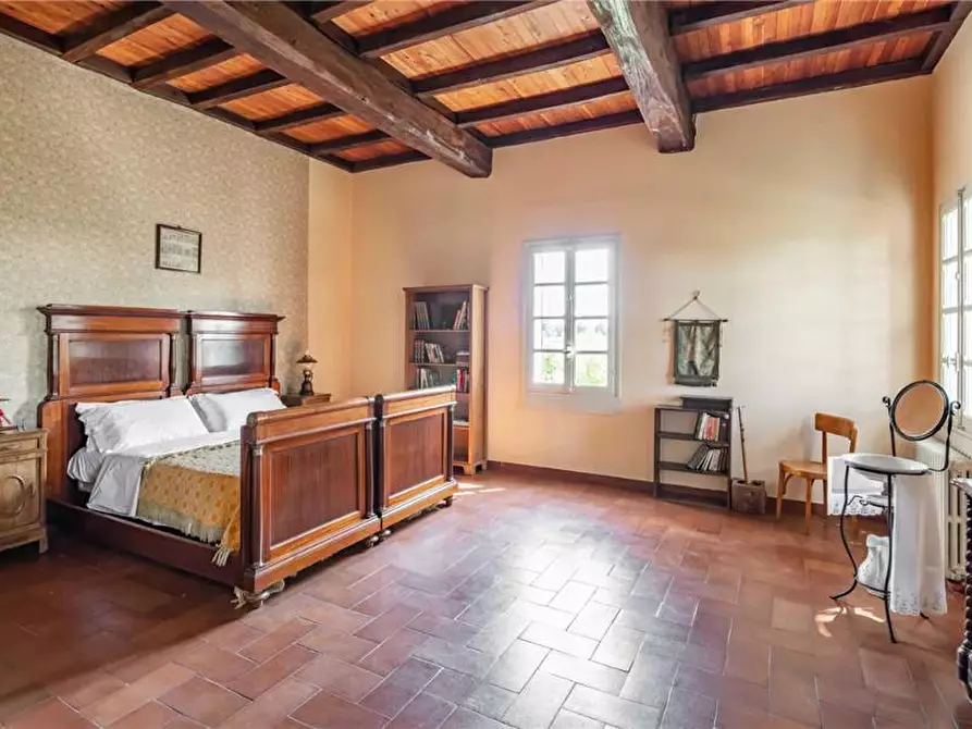 Immagine 11 di Rustico / casale in vendita  a Cento