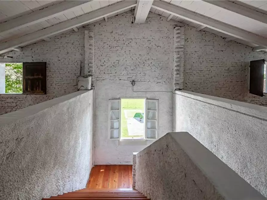 Immagine 13 di Rustico / casale in vendita  a Cento
