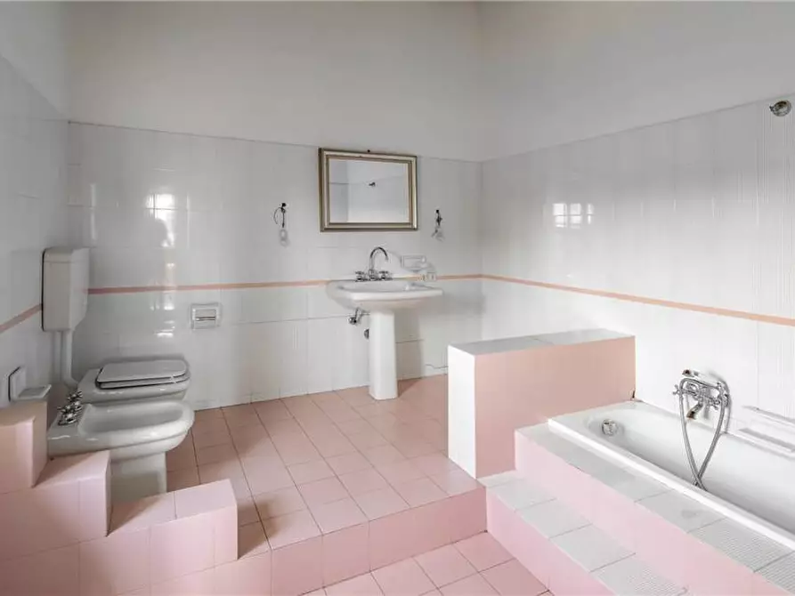 Immagine 25 di Rustico / casale in vendita  a Cento