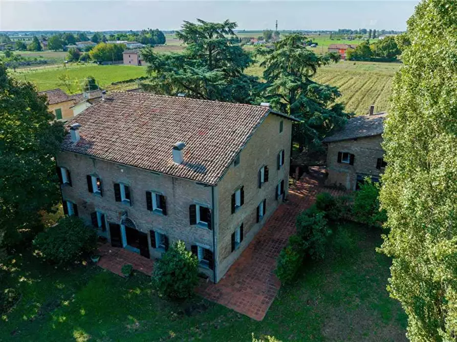Immagine 27 di Rustico / casale in vendita  a Cento