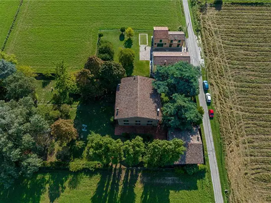 Immagine 29 di Rustico / casale in vendita  a Cento