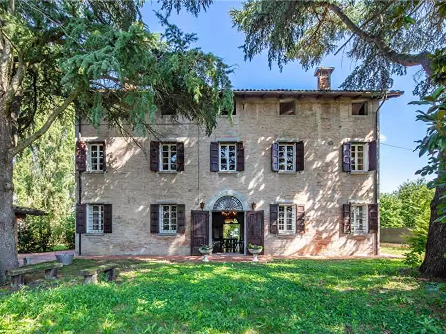 Immagine 3 di Rustico / casale in vendita  a Cento
