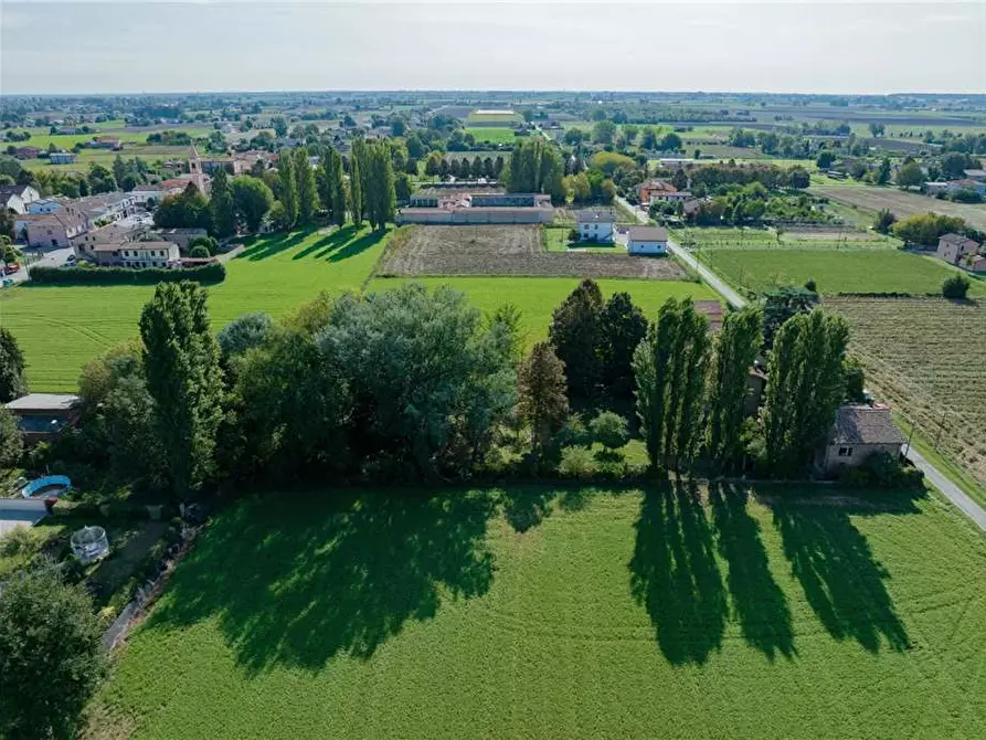 Immagine 31 di Rustico / casale in vendita  a Cento