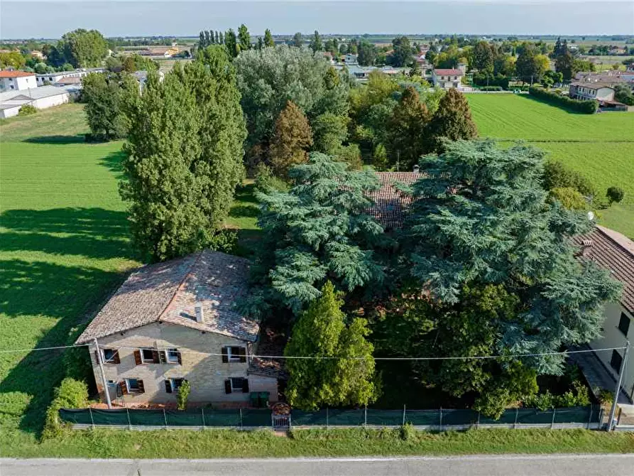Immagine 33 di Rustico / casale in vendita  a Cento