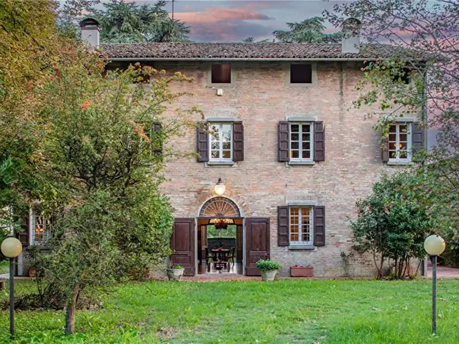 Immagine 4 di Rustico / casale in vendita  a Cento