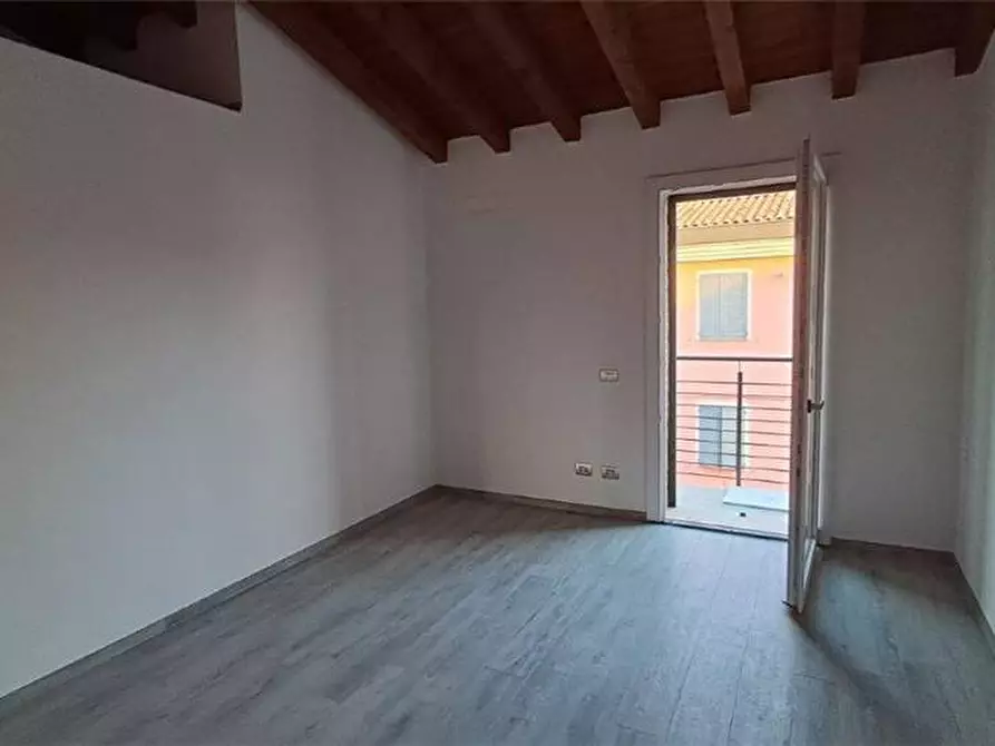 Immagine 10 di Villa in vendita  a Mirandola