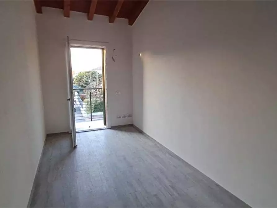 Immagine 7 di Villa in vendita  a Mirandola