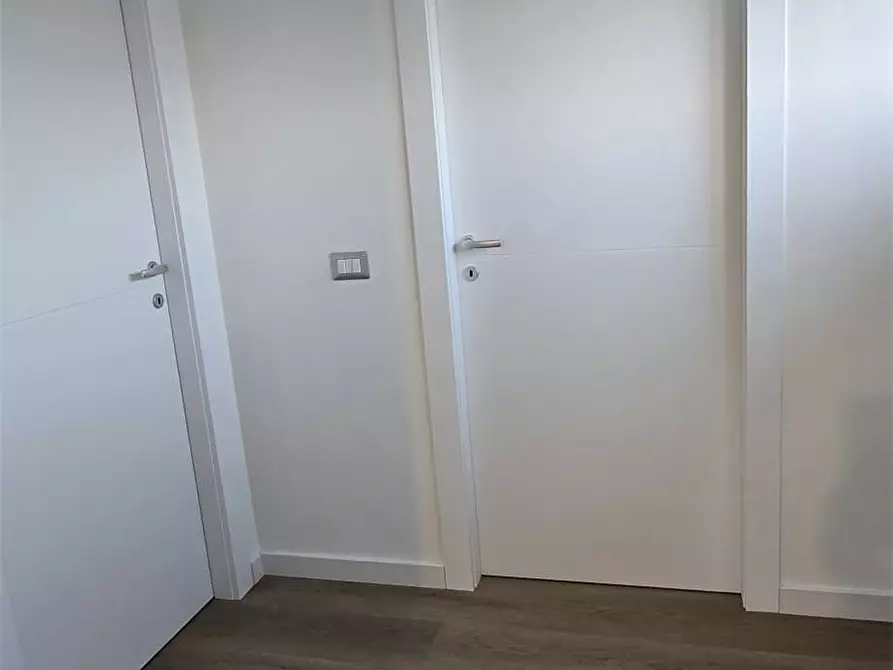 Immagine 11 di Appartamento in vendita  a Modena