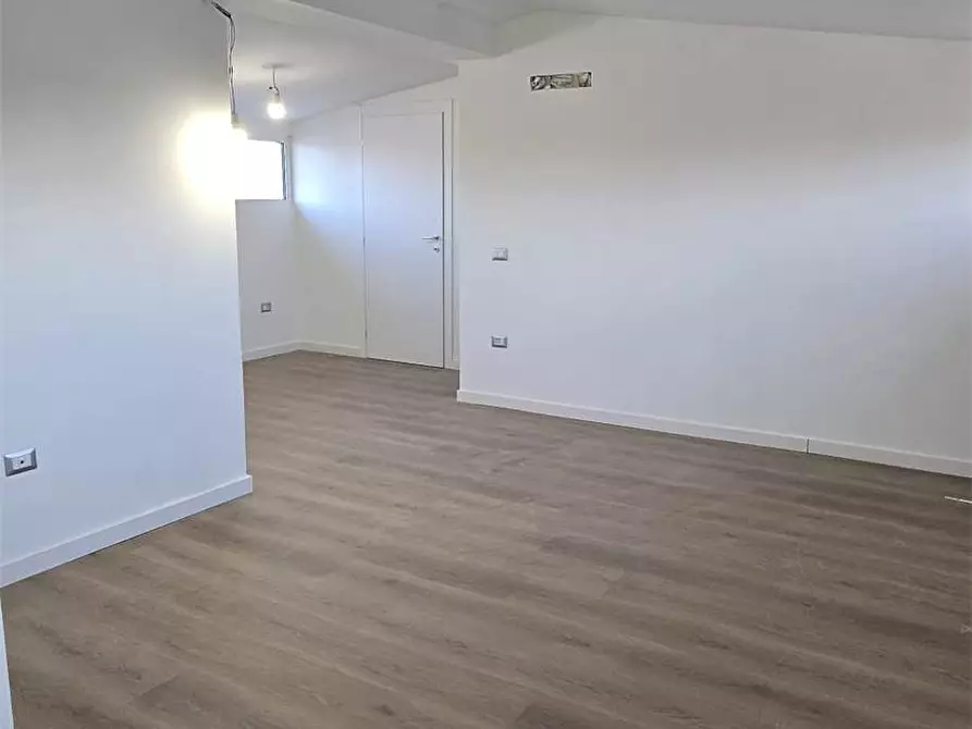 Immagine 7 di Appartamento in vendita  a Modena