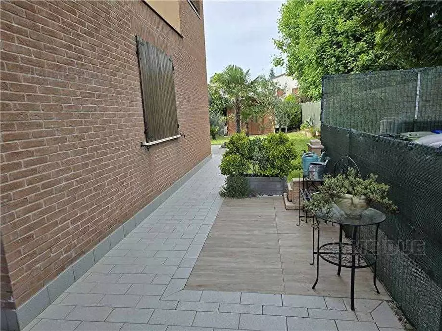 Immagine 12 di Villa in vendita  a Novi Di Modena