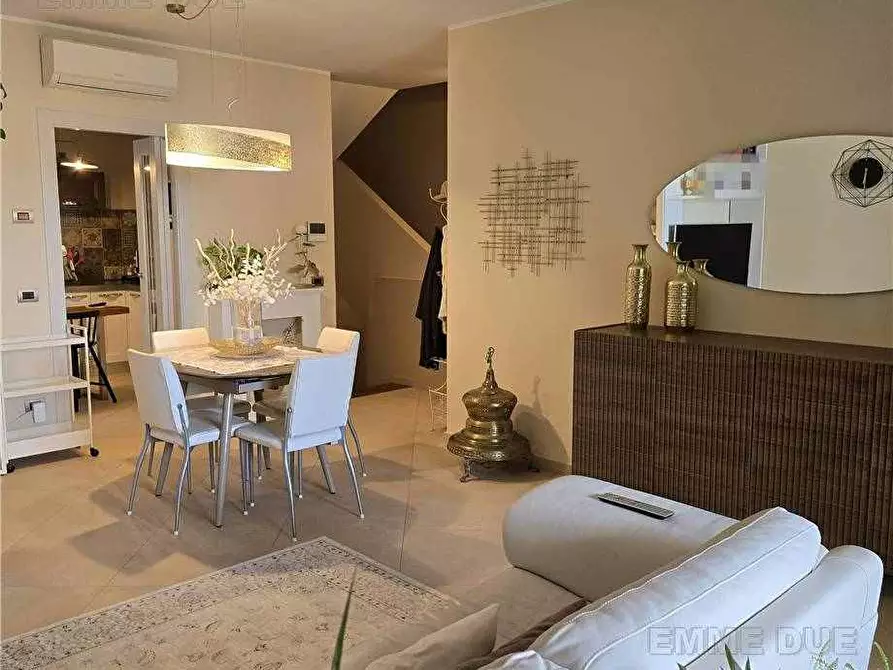 Immagine 20 di Villa in vendita  a Novi Di Modena