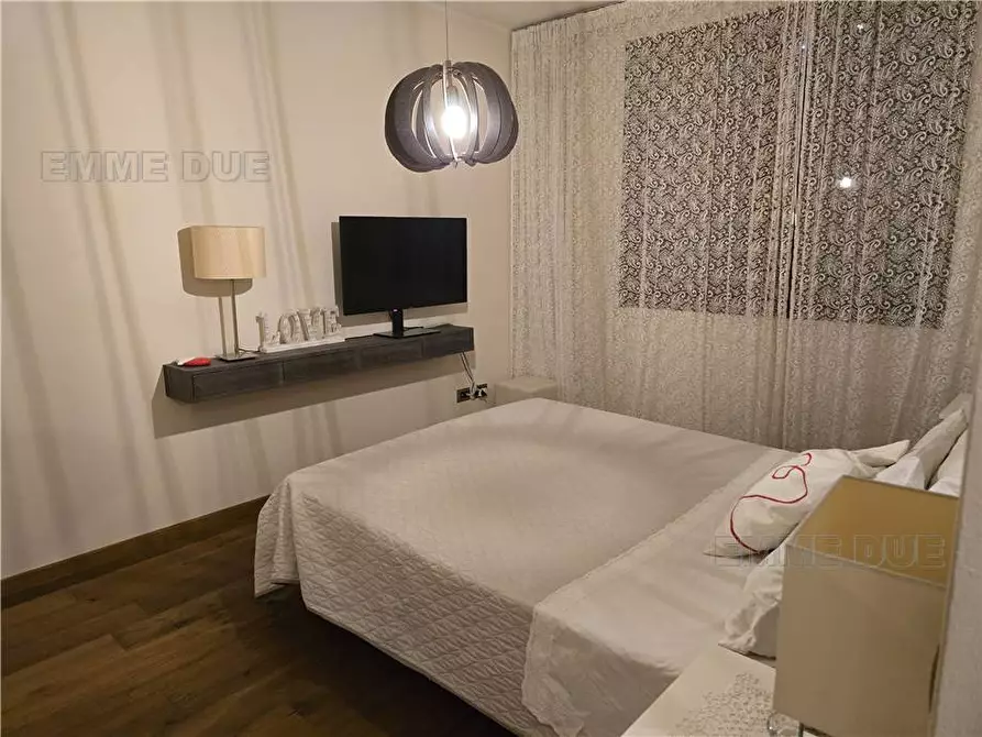 Immagine 28 di Villa in vendita  a Novi Di Modena