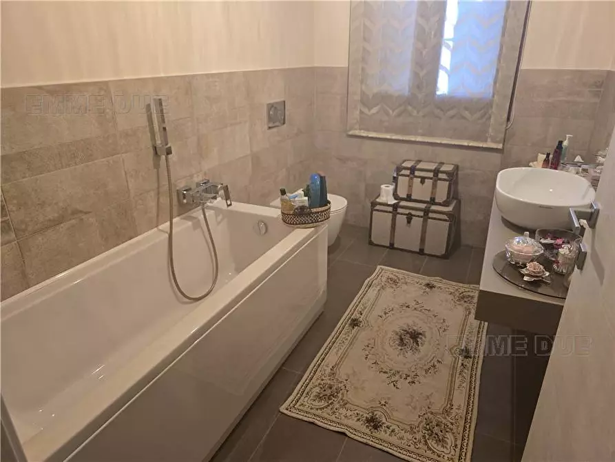 Immagine 34 di Villa in vendita  a Novi Di Modena
