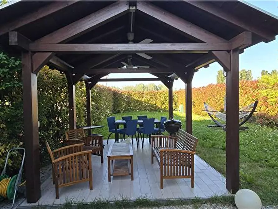 Immagine 1 di Porzione di casa in vendita  a Modena