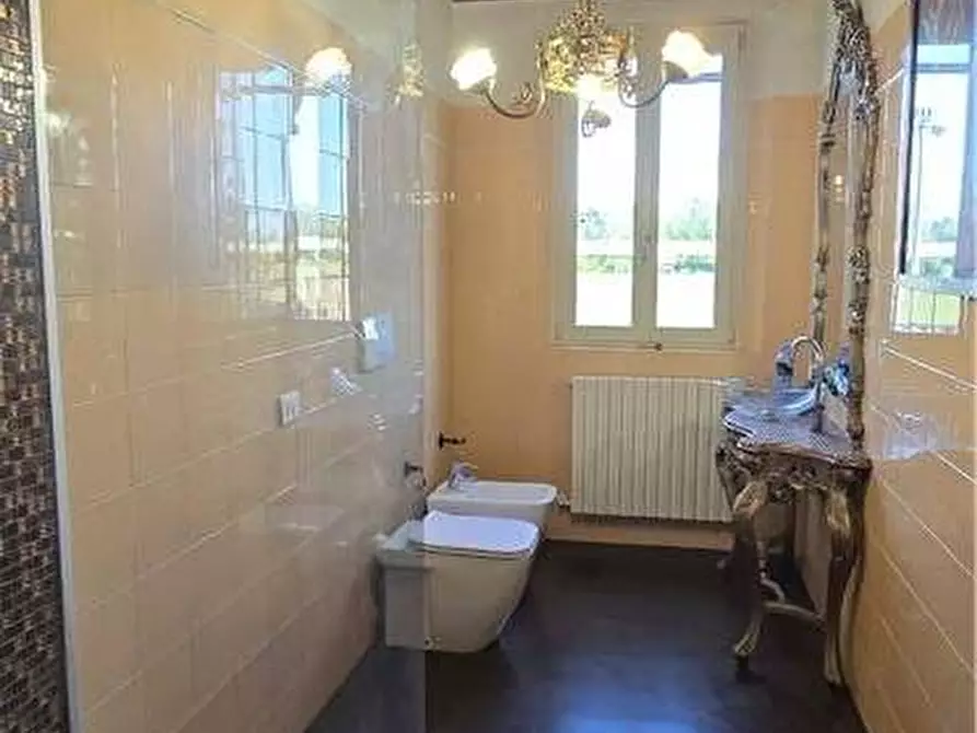Immagine 12 di Porzione di casa in vendita  a Modena