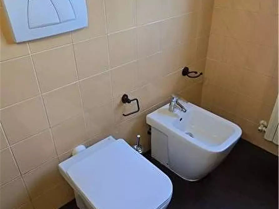 Immagine 14 di Porzione di casa in vendita  a Modena