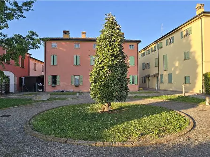 Immagine 23 di Porzione di casa in vendita  a Modena