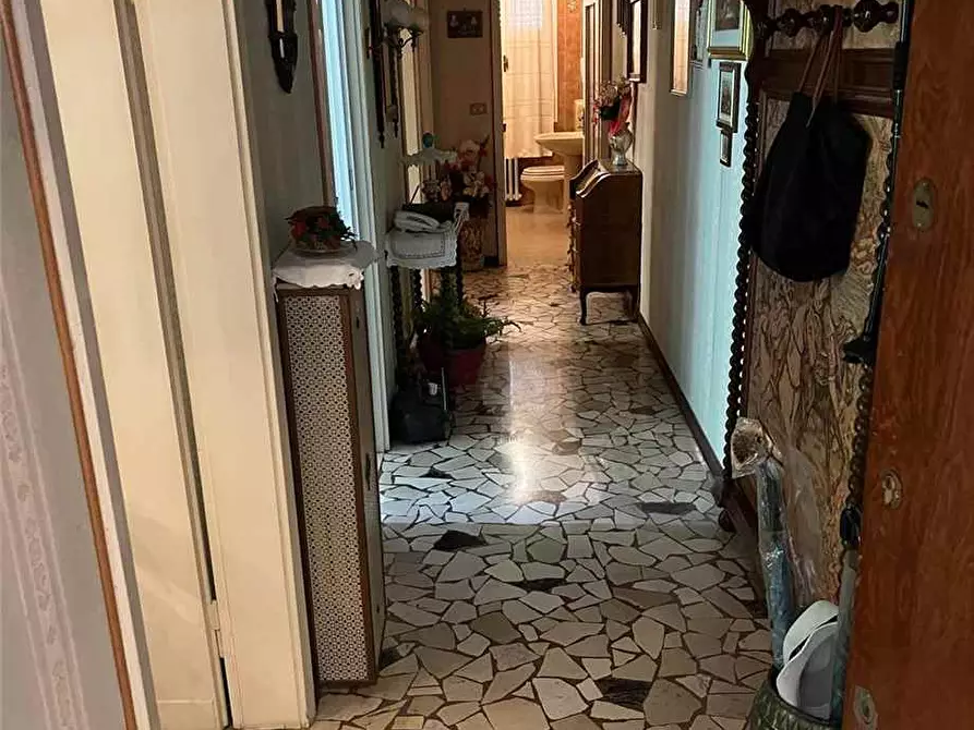 Immagine 3 di Appartamento in vendita  a Modena