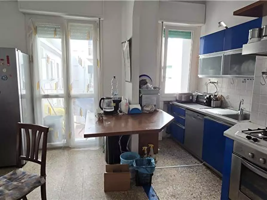 Immagine 1 di Appartamento in vendita  a Modena