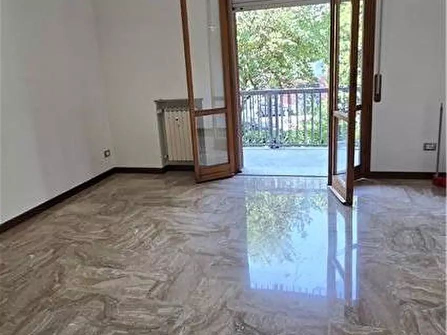 Immagine 10 di Appartamento in vendita  a Mirandola