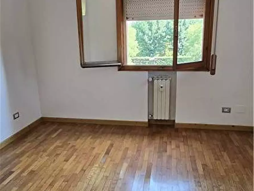 Immagine 3 di Appartamento in vendita  a Mirandola