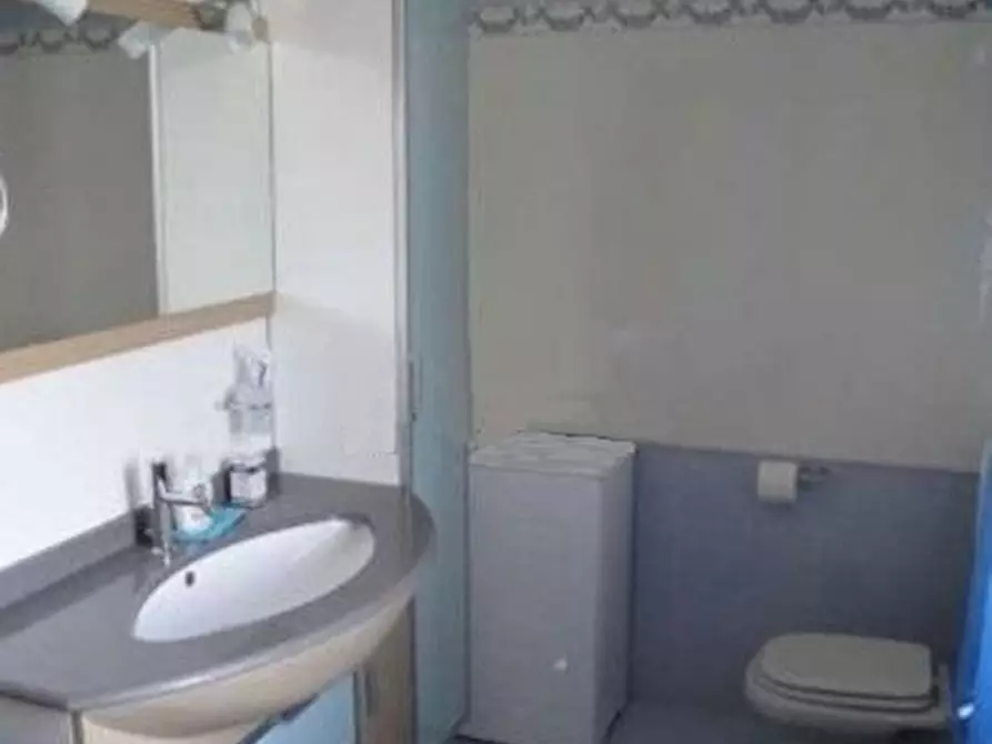 Immagine 5 di Villa in vendita  a Broni