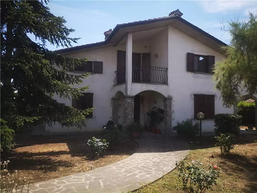 Immagine 1 di Villa in vendita  a Campospinoso