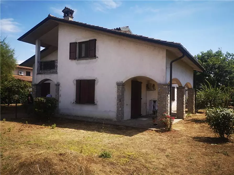 Immagine 2 di Villa in vendita  a Campospinoso