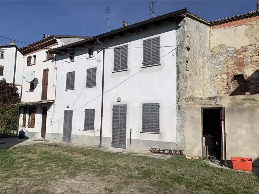 Immagine 3 di Villa in vendita  a Castana