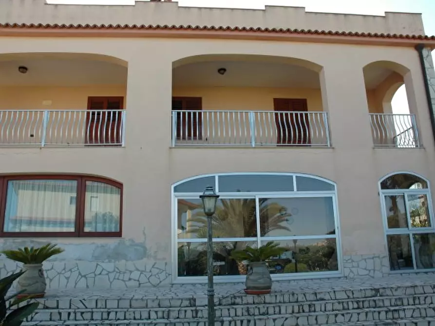 Immagine 3 di Villa in vendita  in Via LIDO DI NOTO a Noto