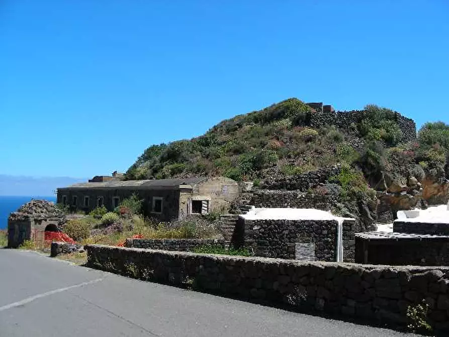 Immagine 3 di Rustico / casale in vendita  in Via CDA CALALEVANTE a Trapani