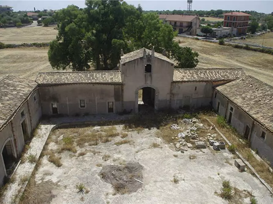 Immagine 11 di Castello in vendita  in Loc. C/DA FRIGINTINI, SN a Modica