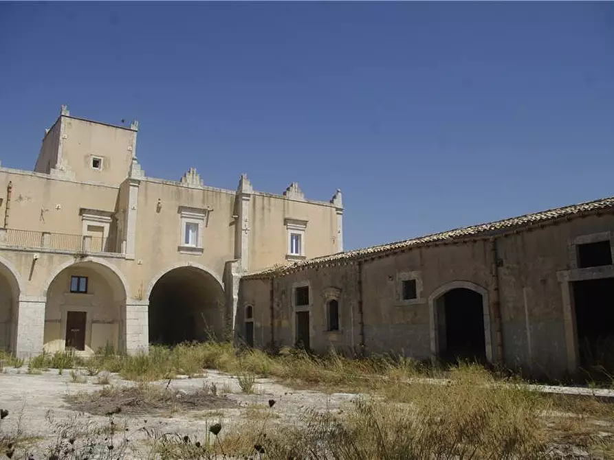 Immagine 13 di Castello in vendita  in Loc. C/DA FRIGINTINI, SN a Modica