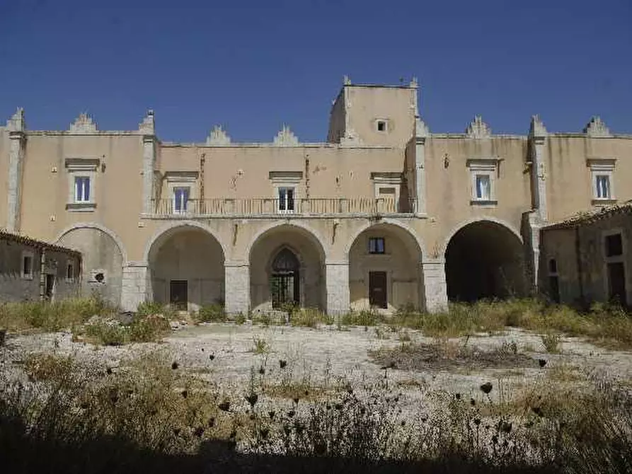 Immagine 2 di Castello in vendita  in Loc. C/DA FRIGINTINI, SN a Modica