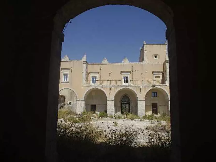 Immagine 3 di Castello in vendita  in Loc. C/DA FRIGINTINI, SN a Modica