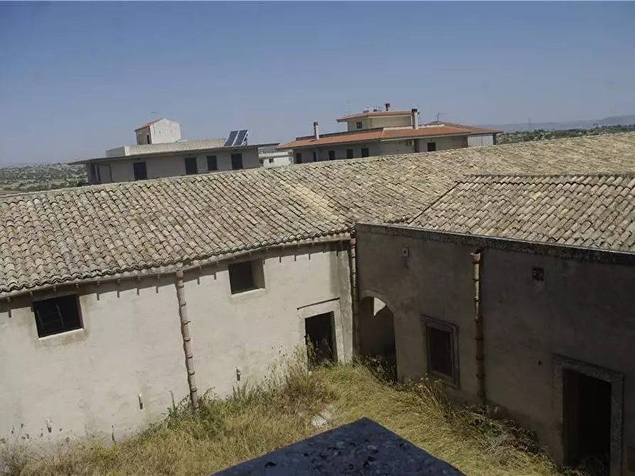 Immagine 7 di Castello in vendita  in Loc. C/DA FRIGINTINI, SN a Modica