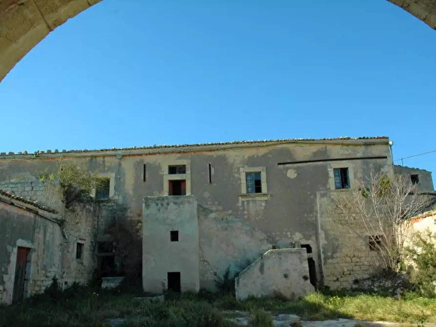 Immagine 3 di Rustico / casale in vendita  in Via C.DA TERRINAZZO STRADA FA a Noto