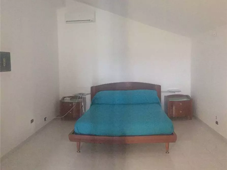Immagine 8 di Villa in vendita  in Via ZONA ISOLA a Siracusa