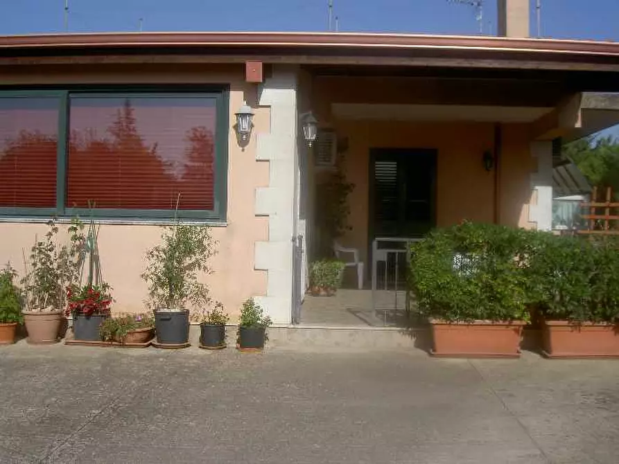 Immagine 2 di Villa in vendita  in Via SAN GIULIANO SANT ELENA a Modica