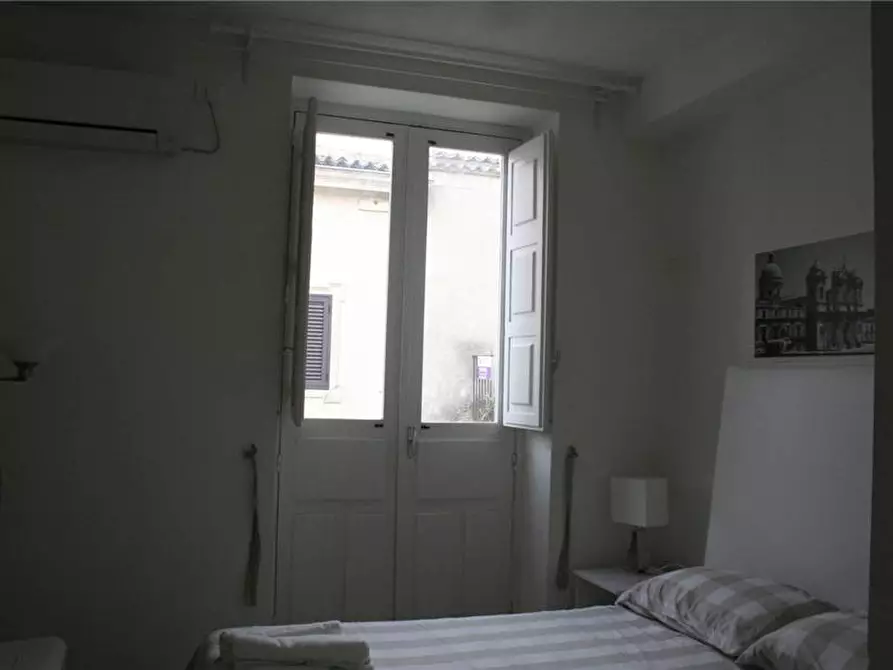 Immagine 8 di Casa bifamiliare in vendita  in Via VIA PRINCIPE UMBERTO, 55/57 a Noto