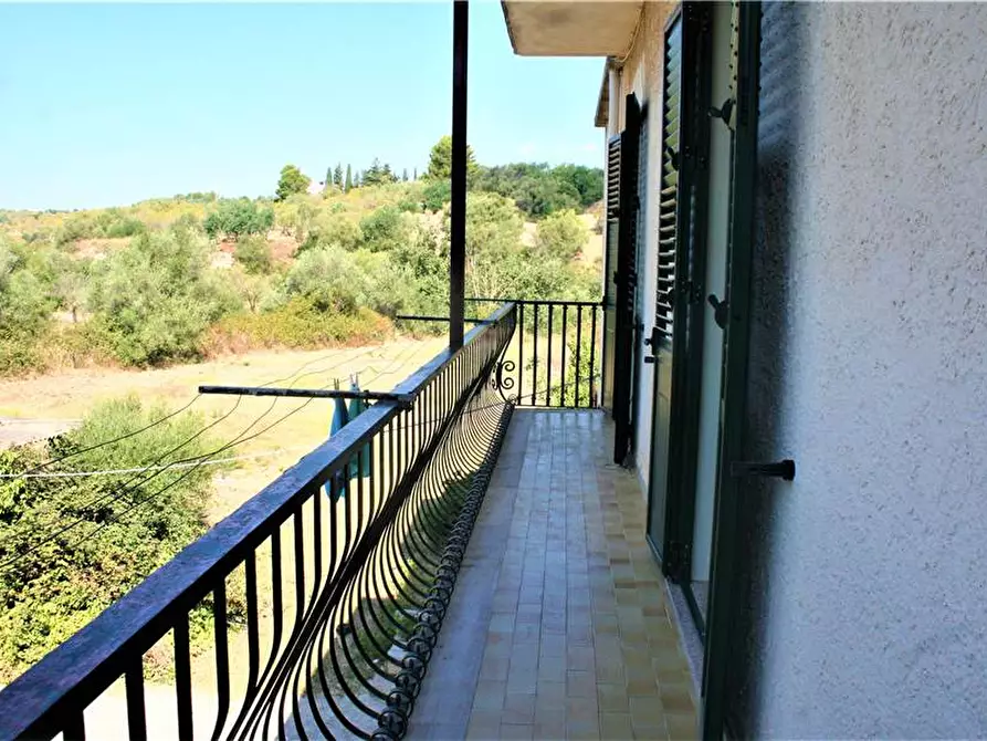 Immagine 3 di Villa in vendita  in Via CDA MADONNA MARINA, SN a Noto