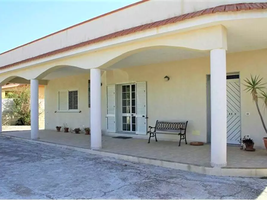 Immagine 13 di Villa in vendita  in Via CDA COZZO TONDO, 62 a Noto