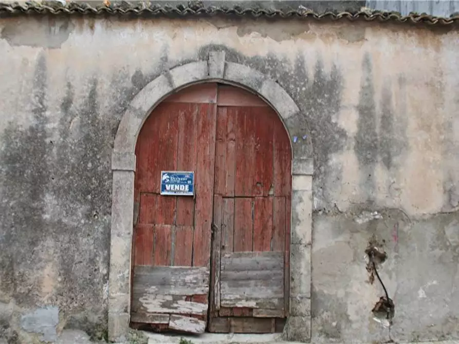 Immagine 3 di Villa in vendita  in Via VIA VESUVIO, 18 a Pachino