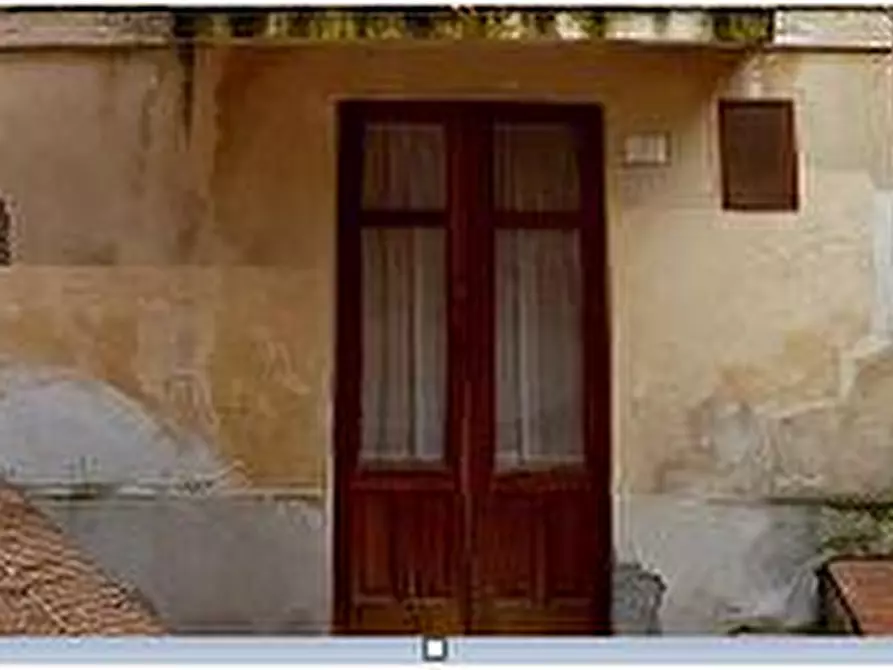 Immagine 2 di Villa in vendita  in V.le VITTORIO EMANUELE, 7 a San Salvatore Di Fitalia