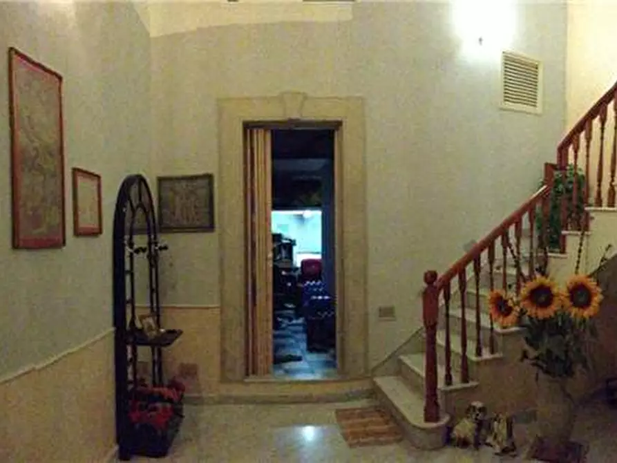 Immagine 4 di Stabile in vendita  in Via G. BARBIERI, 78 a Noto