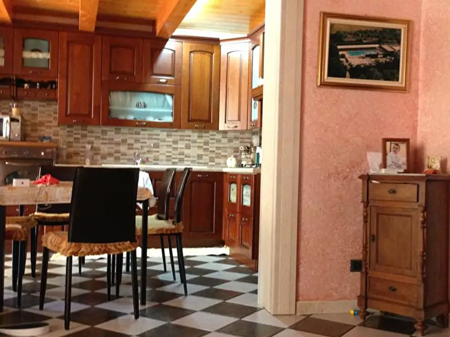 Immagine 8 di Stabile in vendita  in Via G. BARBIERI, 78 a Noto