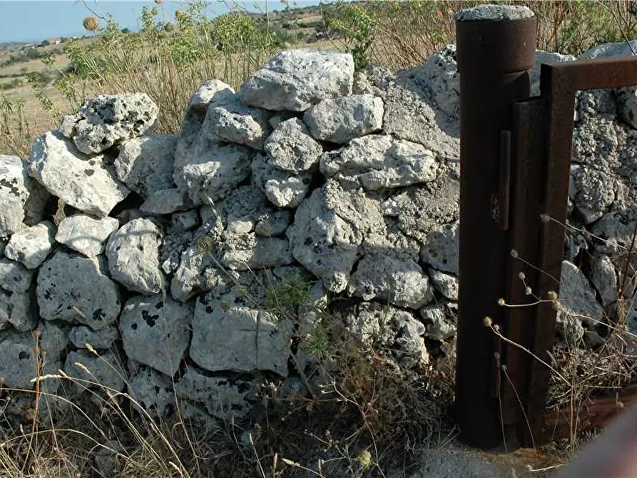 Immagine 5 di Terreno in vendita  in Loc. lenzavacche a Noto